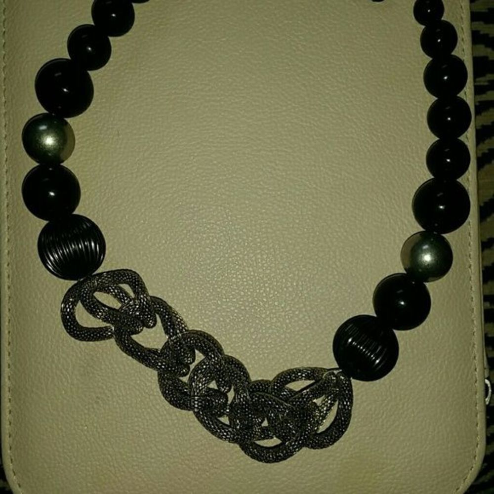 Statement necklace - Picture 2 of 3